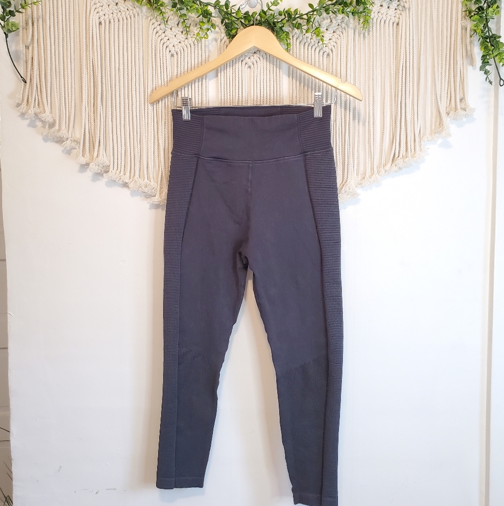 AERIE Large Offline Black Seamless High Rise Ribbed Athletic Leggings sz L - Picture 4 of 9